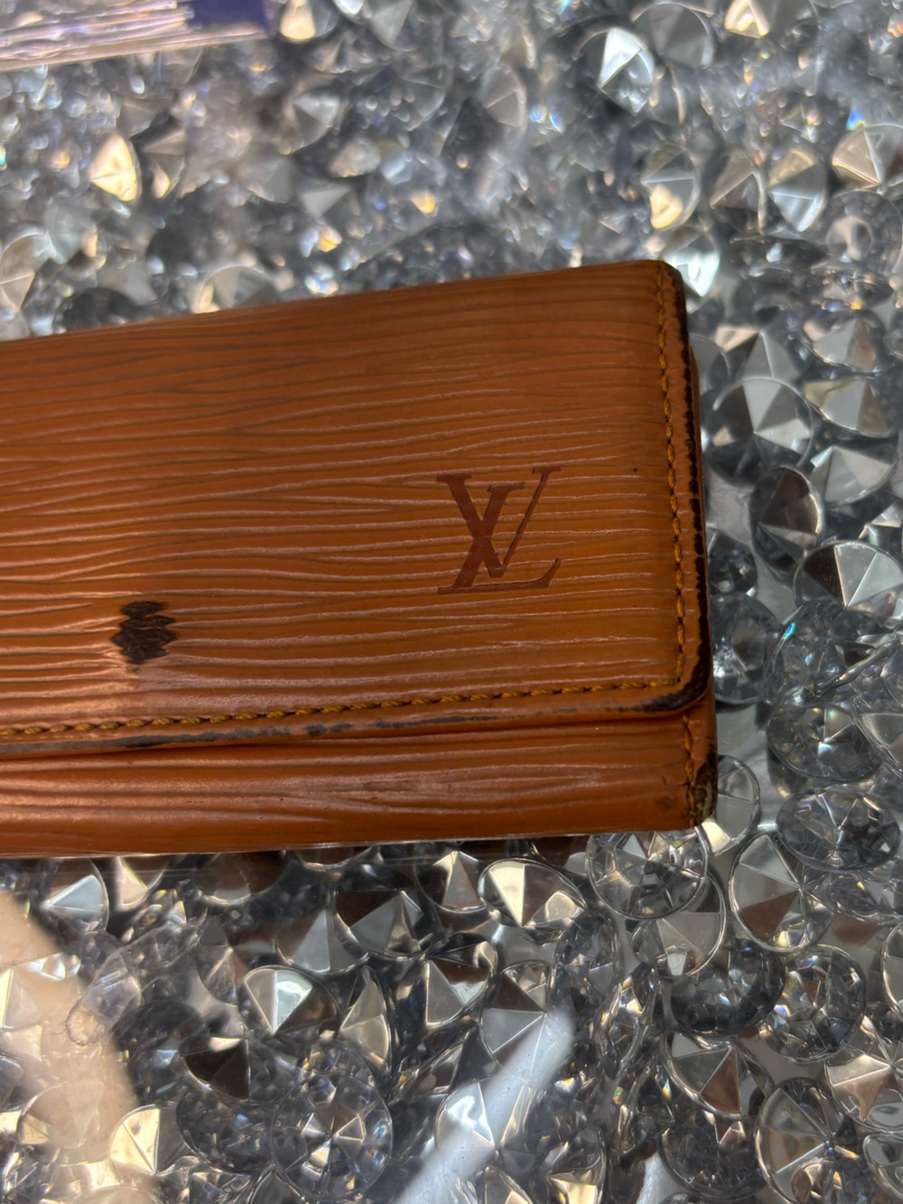 Louis Vuitton Brown Epi Leather Key Case - Picture 9 of 11